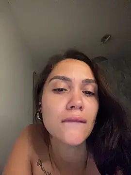 carolsapequinha online show from April 9, 5:09 am