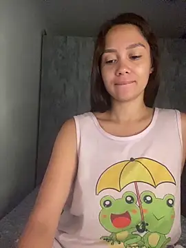 Snapshot of carolsapequinha chatting on February 17, 11:40 am carolsapequinha online show from February 17, 11:40 am