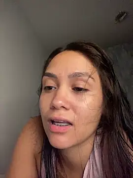 Snapshot of carolsapequinha chatting on February 11, 11:10 am carolsapequinha online show from February 11, 11:10 am