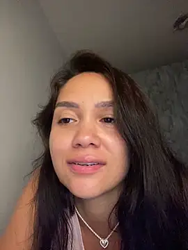 Snapshot of carolsapequinha chatting on February 9, 10:35 am carolsapequinha online show from February 9, 10:35 am