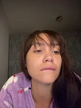 carolsapequinha online show from May 22, 4:43 am