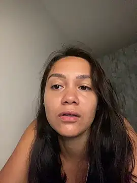 Snapshot of carolsapequinha chatting on February 22, 12:18 pm carolsapequinha online show from February 22, 12:18 pm