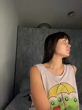 carolsapequinha online show from May 7, 11:24 am