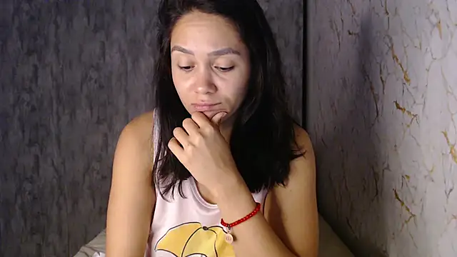 Snapshot of carolsapequinha chatting on November 30, 3:40 am carolsapequinha online show from November 30, 3:40 am