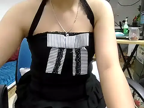 emii207 online show from November 29, 12:38 pm