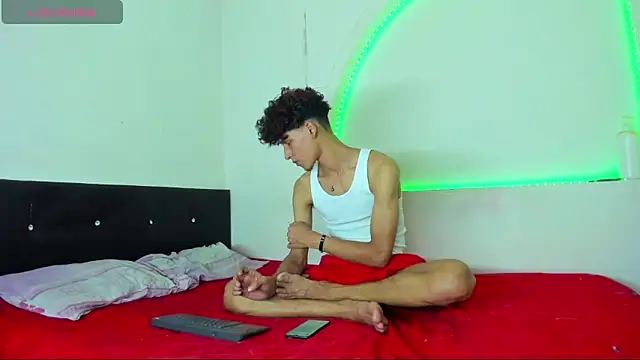 kaiborman00 online show from March 21, 2:57 am