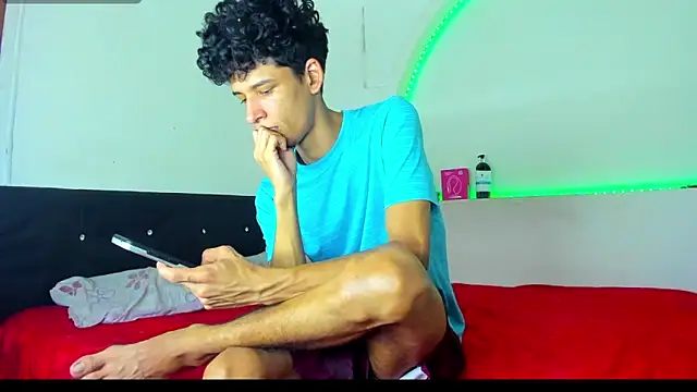 kaiborman00 online show from February 9, 3:15 am