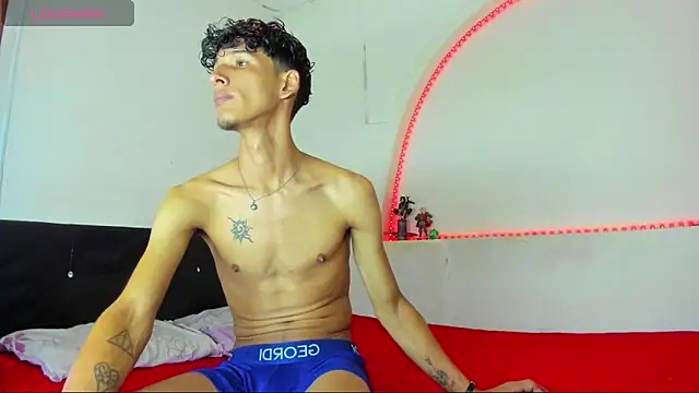 kaiborman00 online show from March 23, 3:17 am