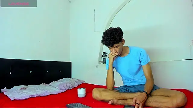 kaiborman00 online show from March 3, 3:02 am