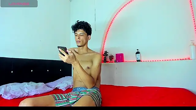 kaiborman00 online show from February 21, 2:57 am