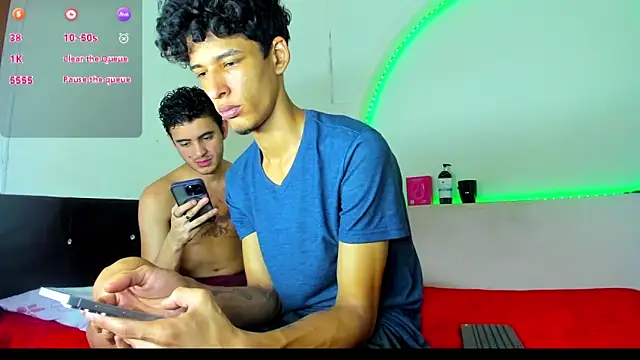 kaiborman00 online show from February 14, 2:56 am