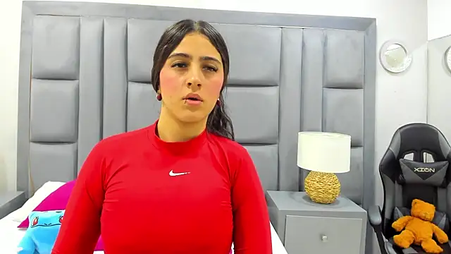 Snapshot of LuisaFranco chatting on December 23, 11:09 am LuisaFranco online show from December 23, 11:09 am