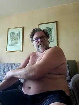 Snapshot of Joshc405 chatting on July 17, 12:57 pm Joshc405 online show from July 17, 12:57 pm