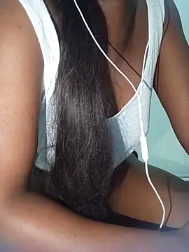 Snapshot of mirna96 chatting on June 9, 5:47 pm mirna96 online show from June 9, 5:47 pm
