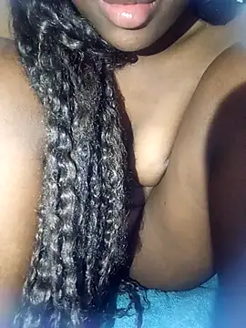 Snapshot of mirna96 chatting on May 22, 7:56 pm mirna96 online show from May 22, 7:56 pm