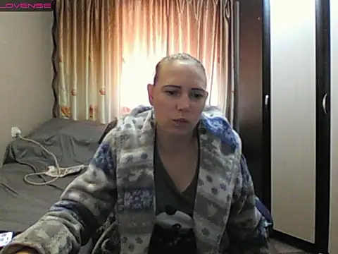JenniDeep online show from May 19, 5:47 am