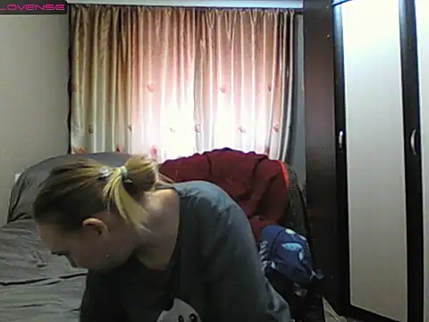 JenniDeep online show from February 16, 10:58 am