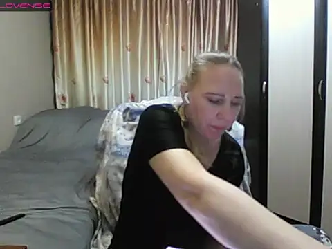 JenniDeep online show from March 11, 8:36 pm