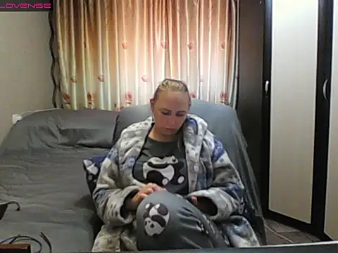JenniDeep online show from June 2, 11:54 am