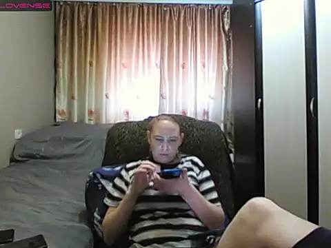 JenniDeep online show from April 3, 9:27 am