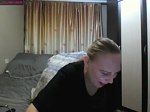 JenniDeep online show from March 9, 7:06 pm