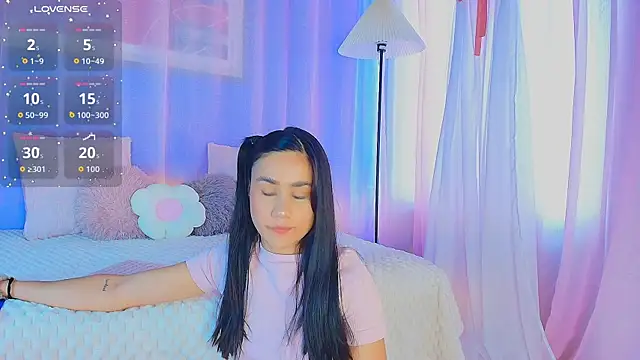 lizzy kane online show from March 31, 8:22 pm