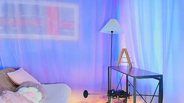lizzy kane online show from May 18, 8:13 pm