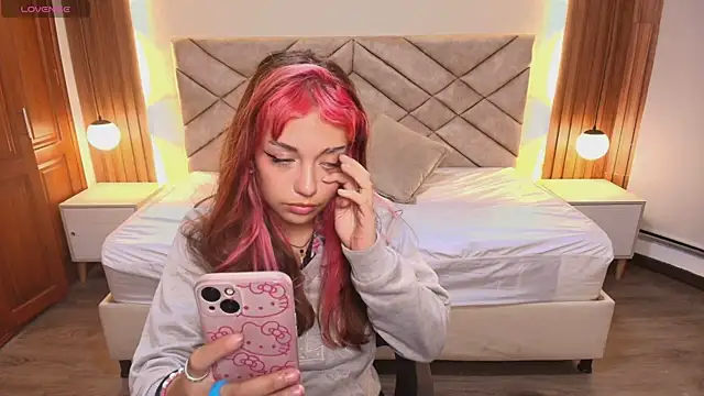 Laracooper  online show from February 9, 7:12 pm