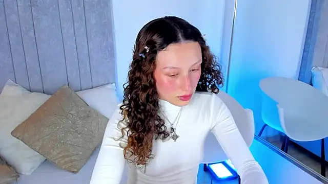 Snapshot of Martina_077 chatting on February 12, 8:08 pm Martina 077 online show from February 12, 8:08 pm