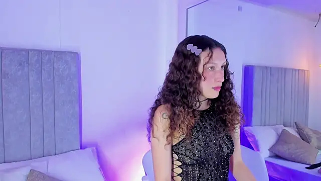 Snapshot of Martina_077 chatting on February 23, 8:09 pm Martina 077 online show from February 23, 8:09 pm