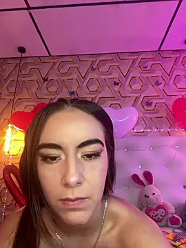 Snapshot of MelanyyJhonson15 chatting on February 17, 1:36 am MelanyyJhonson15 online show from February 17, 1:36 am