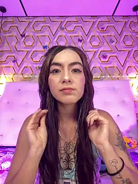 Snapshot of MelanyyJhonson15 chatting on June 14, 8:43 pm MelanyyJhonson15 online show from June 14, 8:43 pm
