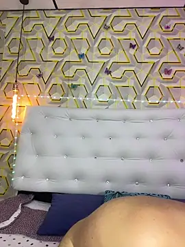 Snapshot of MelanyyJhonson15 chatting on May 3, 2:49 am MelanyyJhonson15 online show from May 3, 2:49 am