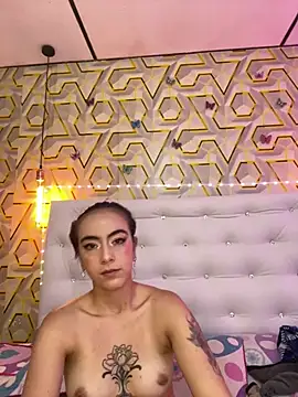 MelanyyJhonson15 online show from April 7, 2:35 am