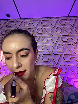 Snapshot of MelanyyJhonson15 chatting on June 21, 8:47 pm MelanyyJhonson15 online show from June 21, 8:47 pm