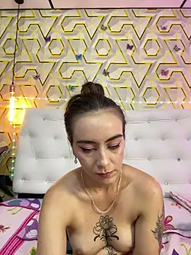 Snapshot of MelanyyJhonson15 chatting on May 2, 3:12 am MelanyyJhonson15 online show from May 2, 3:12 am