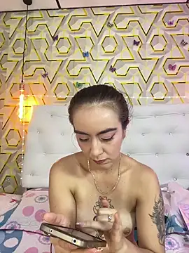 Snapshot of MelanyyJhonson15 chatting on May 28, 8:15 pm MelanyyJhonson15 online show from May 28, 8:15 pm