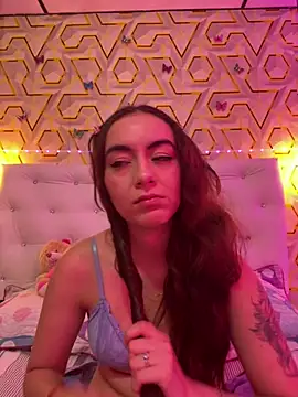 Snapshot of MelanyyJhonson15 chatting on February 27, 2:45 am MelanyyJhonson15 online show from February 27, 2:45 am