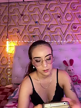 MelanyyJhonson15 online show from March 15, 3:24 am