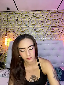Snapshot of MelanyyJhonson15 chatting on April 23, 3:02 am MelanyyJhonson15 online show from April 23, 3:02 am