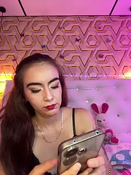 Snapshot of MelanyyJhonson15 chatting on February 12, 1:38 am MelanyyJhonson15 online show from February 12, 1:38 am