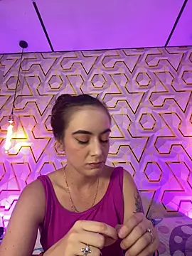 Snapshot of MelanyyJhonson15 chatting on July 8, 9:15 pm MelanyyJhonson15 online show from July 8, 9:15 pm