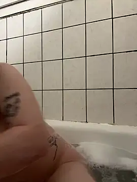 secretcouple 00 online show from April 4, 8:15 pm