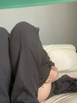 secretcouple 00 online show from April 8, 11:22 am