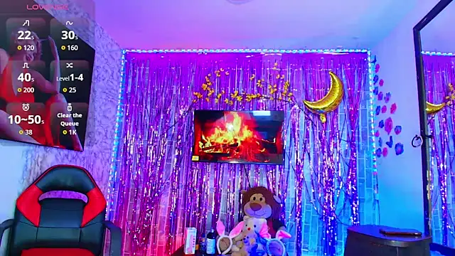 TAYLOR S7 online show from April 11, 1:57 am