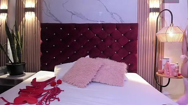 Danna-Rouse online show from April 14, 8:03 pm