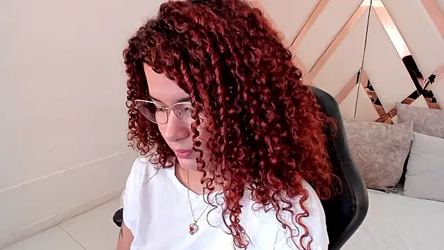 avrilwaynee online show from February 9, 11:52 am