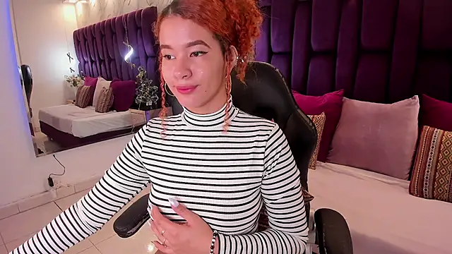 avrilwaynee online show from November 28, 11:54 am