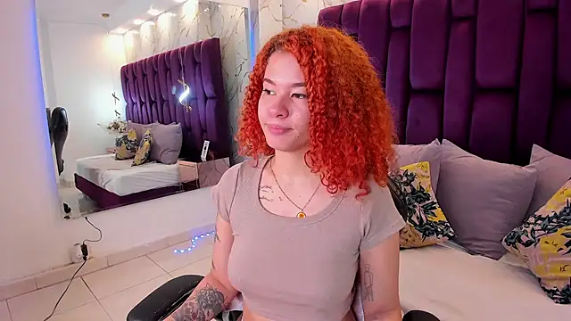 avrilwaynee online show from November 20, 12:06 pm