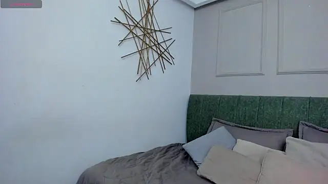 Snapshot of Dulce_emi chatting on February 15, 12:15 pm Dulce emi online show from February 15, 12:15 pm